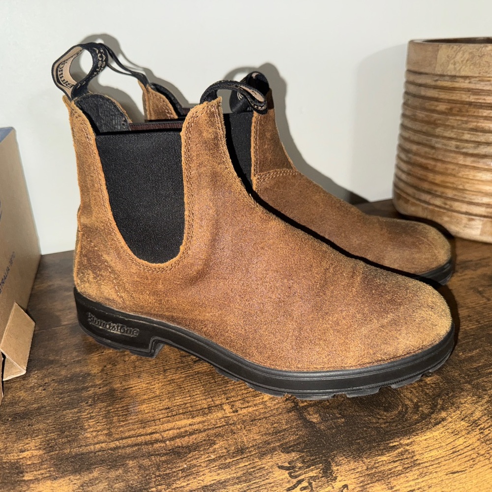 Blundstone original Chelsea boot in color TOBACCO